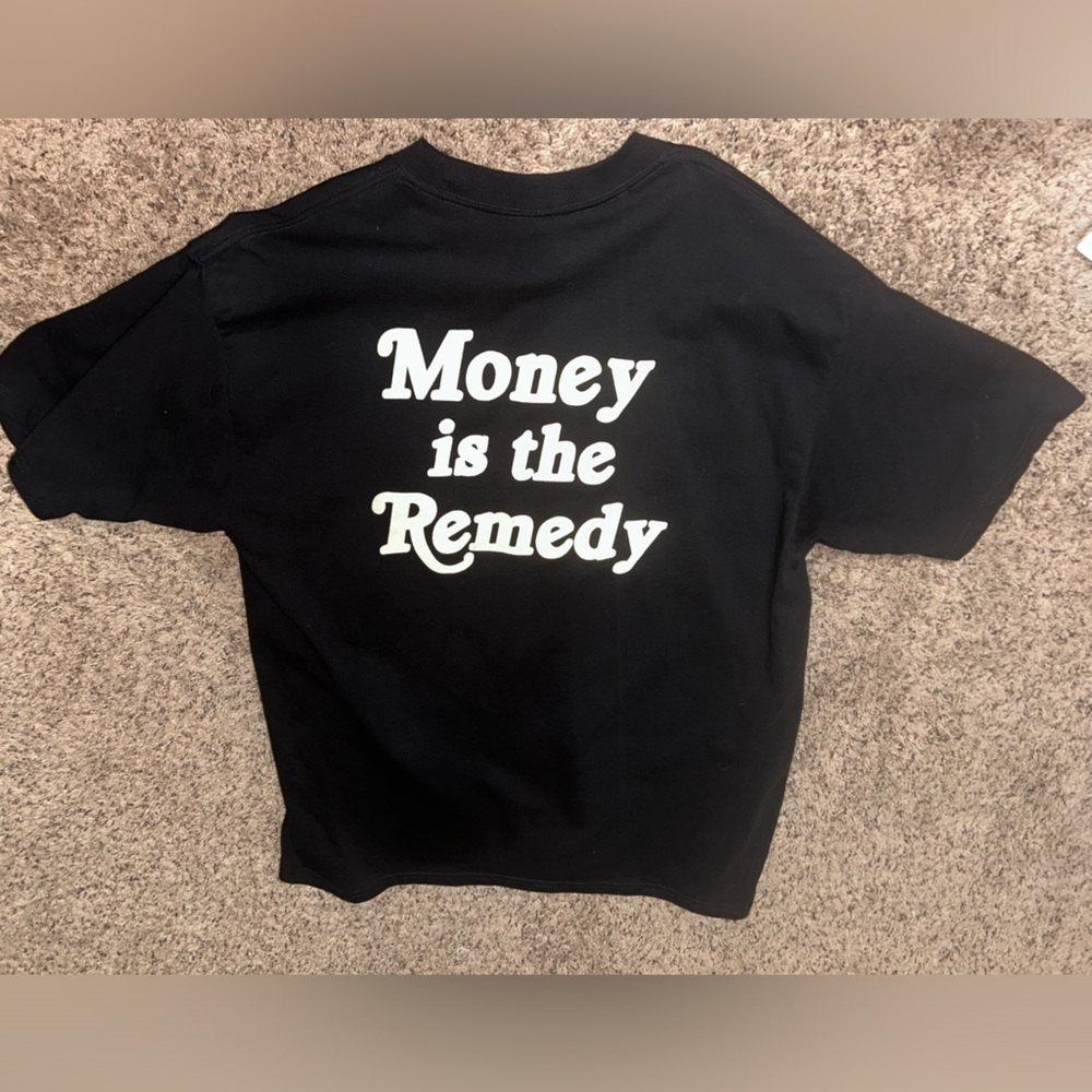 Money is the remedy T-shirt black